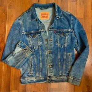 Levi’s blue denim trucker jacket (Men’s M)